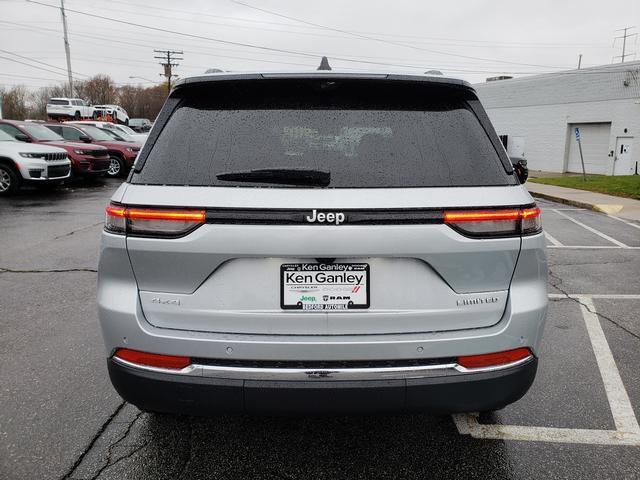 new 2025 Jeep Grand Cherokee car, priced at $49,537