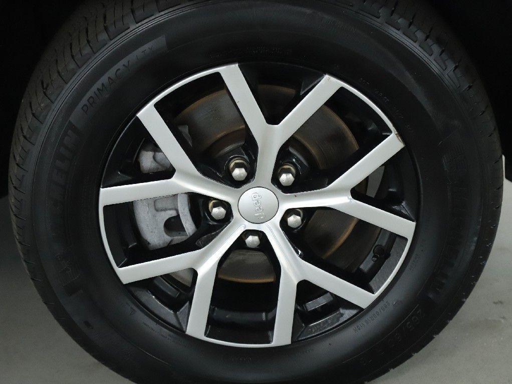 used 2024 Jeep Grand Cherokee L car, priced at $35,854