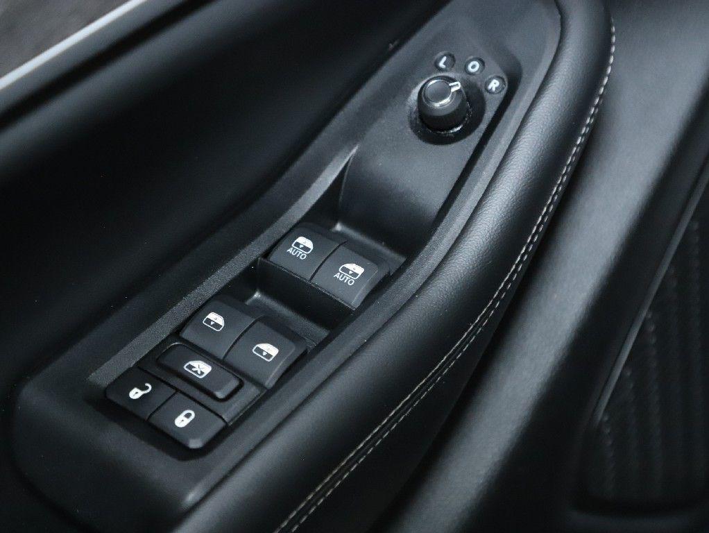 used 2024 Jeep Grand Cherokee L car, priced at $35,854