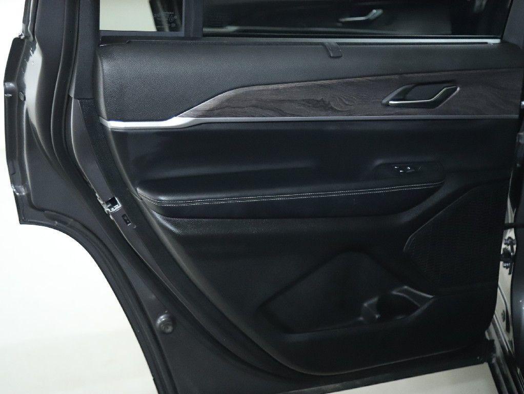 used 2024 Jeep Grand Cherokee L car, priced at $35,854