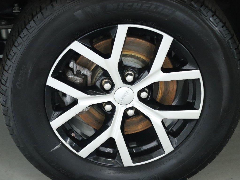 used 2024 Jeep Grand Cherokee L car, priced at $35,854