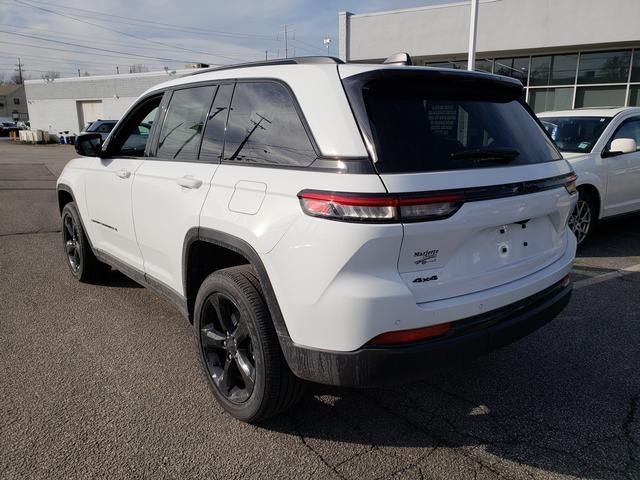 new 2024 Jeep Grand Cherokee car, priced at $41,580