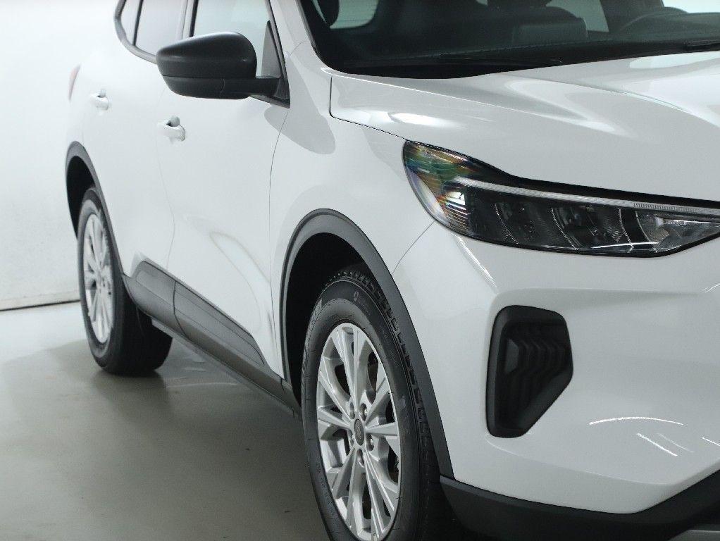 used 2025 Ford Escape car, priced at $19,591