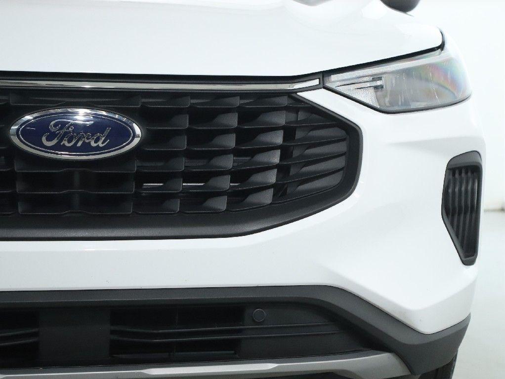 used 2025 Ford Escape car, priced at $19,591