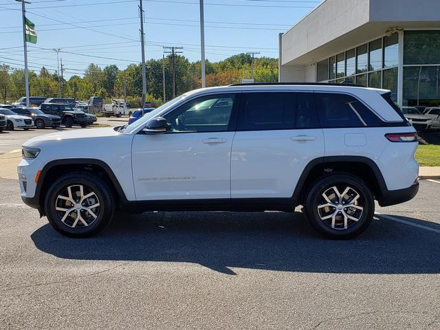 new 2025 Jeep Grand Cherokee car, priced at $38,956