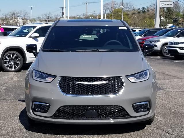 new 2025 Chrysler Pacifica car, priced at $46,117