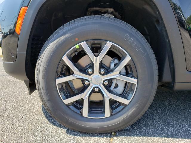 new 2025 Jeep Grand Cherokee car, priced at $44,388