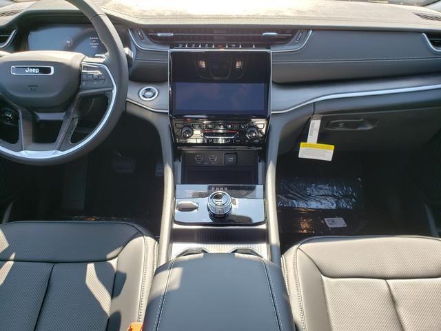 new 2025 Jeep Grand Cherokee car, priced at $44,388