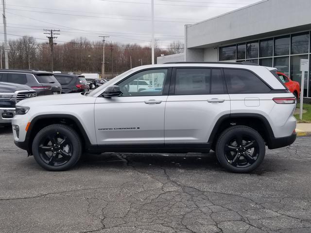 new 2025 Jeep Grand Cherokee car, priced at $45,331
