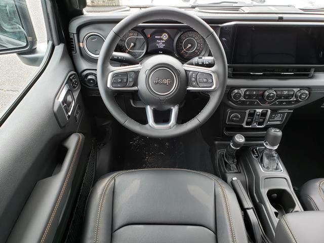 new 2025 Jeep Wrangler car, priced at $49,204