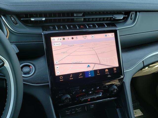 new 2025 Jeep Grand Cherokee car, priced at $43,977