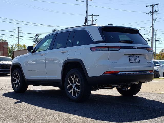 new 2025 Jeep Grand Cherokee car, priced at $43,977