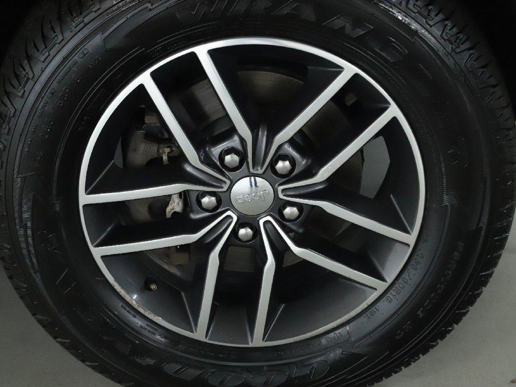used 2018 Jeep Grand Cherokee car, priced at $17,718