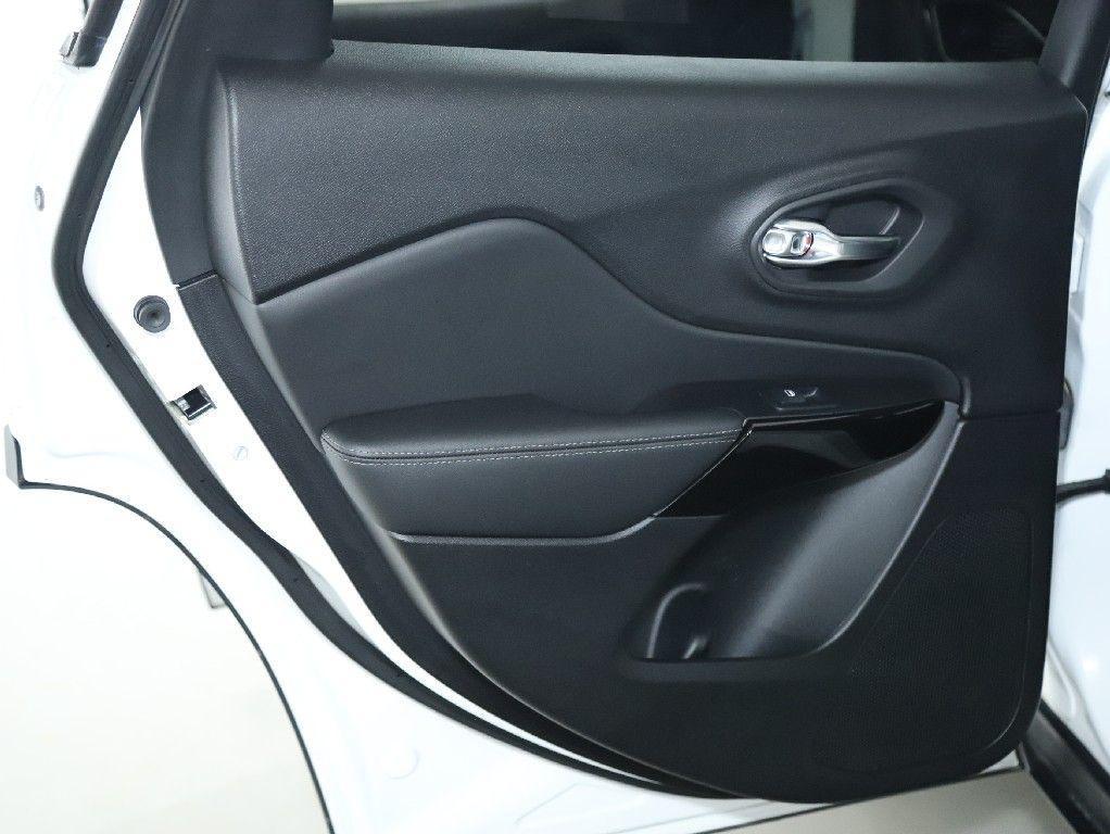 used 2023 Jeep Cherokee car, priced at $23,487
