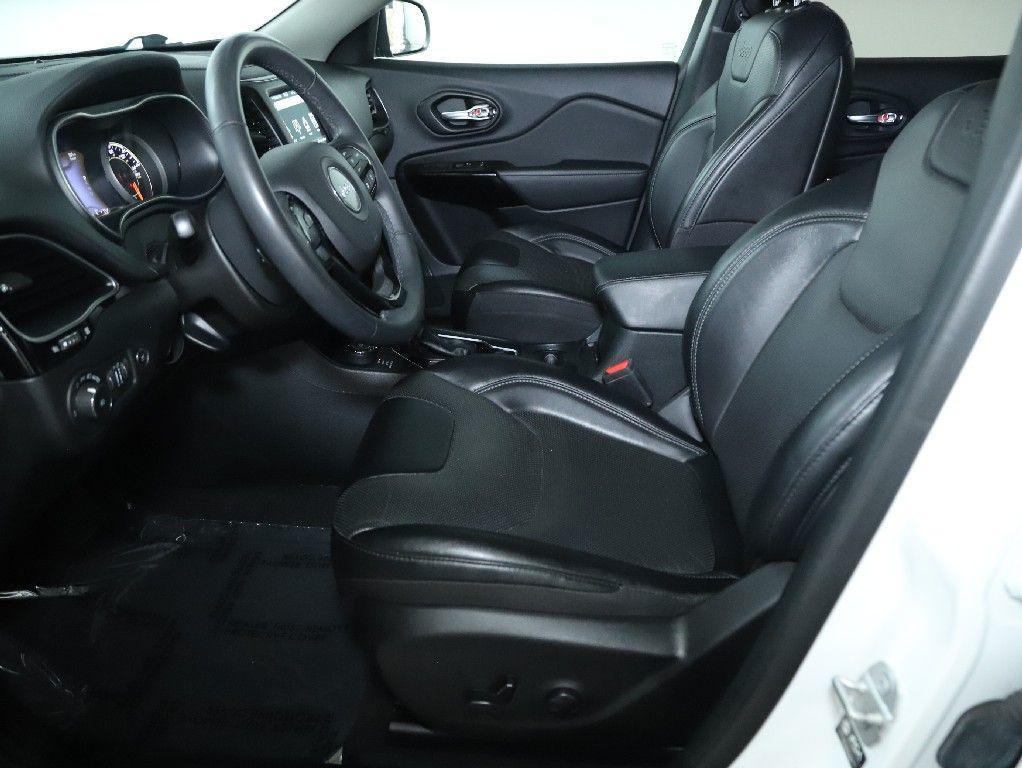 used 2023 Jeep Cherokee car, priced at $23,487