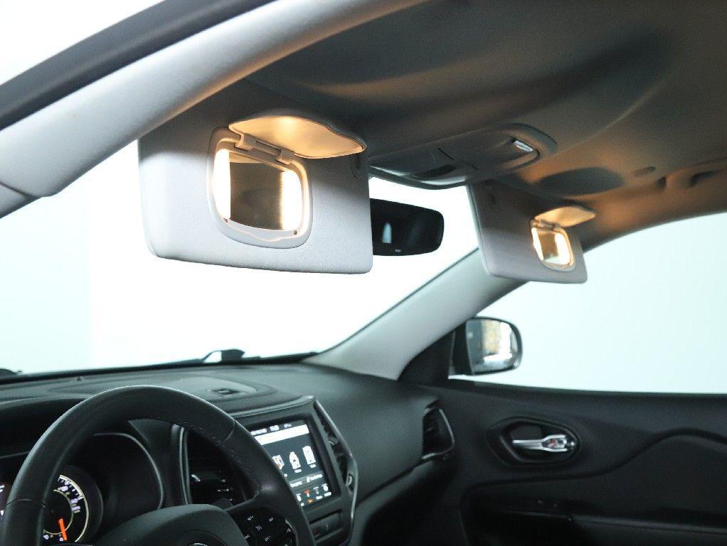 used 2023 Jeep Cherokee car, priced at $23,487