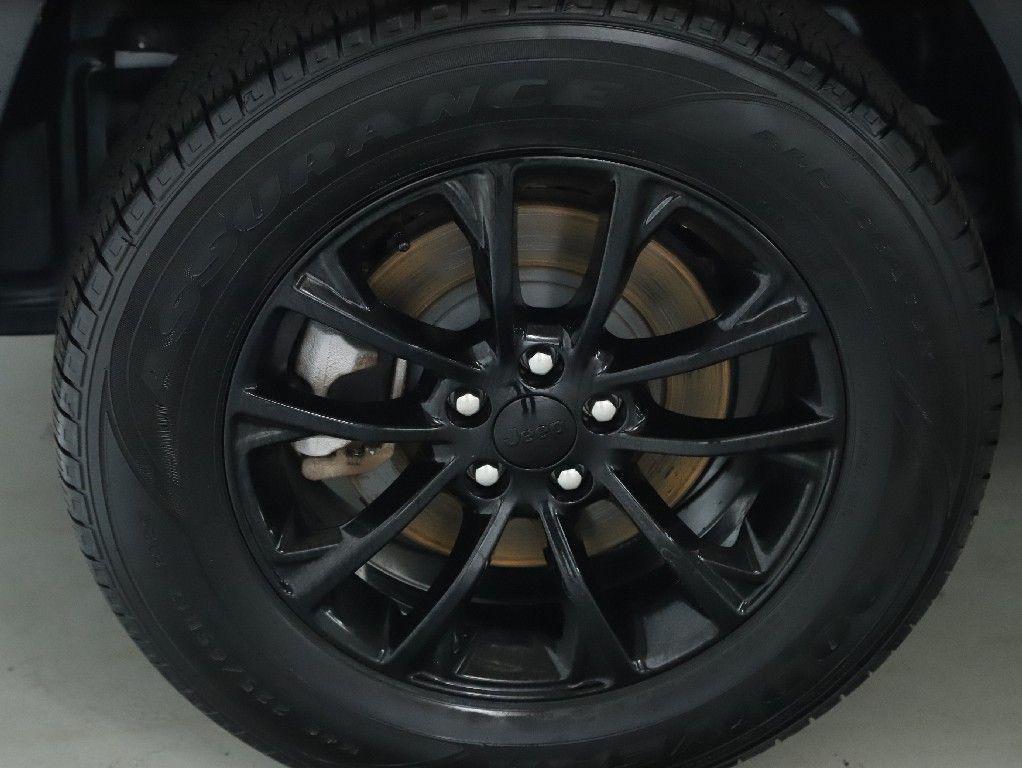 used 2023 Jeep Cherokee car, priced at $23,487