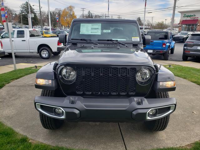 new 2023 Jeep Gladiator car, priced at $42,981