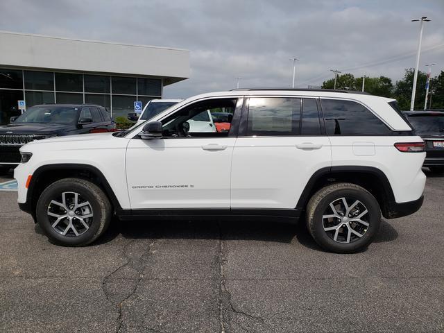 new 2024 Jeep Grand Cherokee car, priced at $44,743