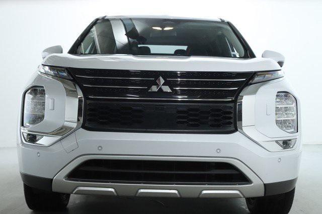 used 2023 Mitsubishi Outlander car, priced at $23,988