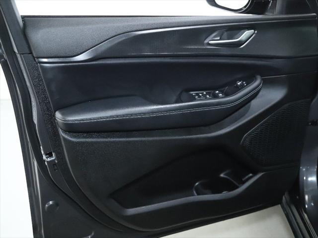used 2023 Jeep Grand Cherokee car, priced at $32,991