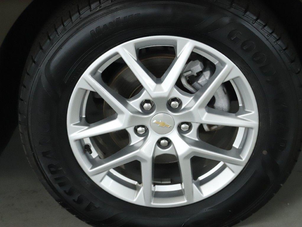 used 2024 Chevrolet Equinox car, priced at $19,986