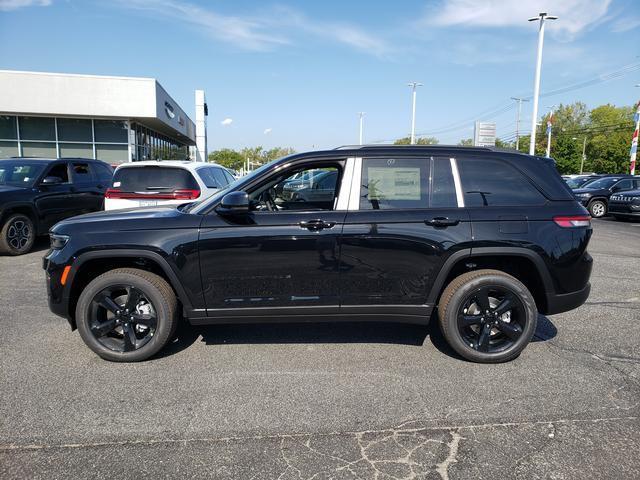 new 2025 Jeep Grand Cherokee car, priced at $50,392