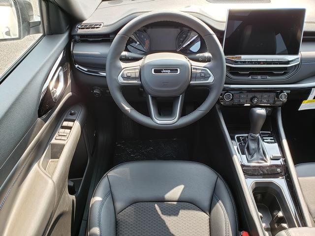 new 2025 Jeep Compass car, priced at $31,212