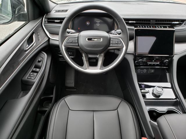 new 2025 Jeep Grand Cherokee L car, priced at $52,258