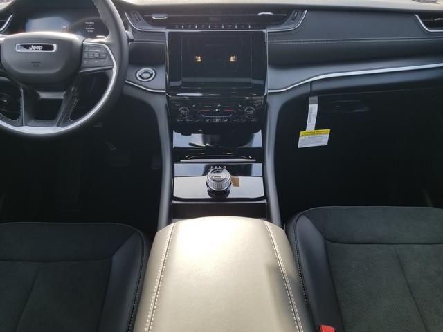 new 2025 Jeep Grand Cherokee car, priced at $46,063