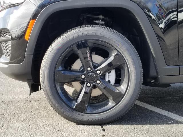 new 2025 Jeep Grand Cherokee car, priced at $46,063