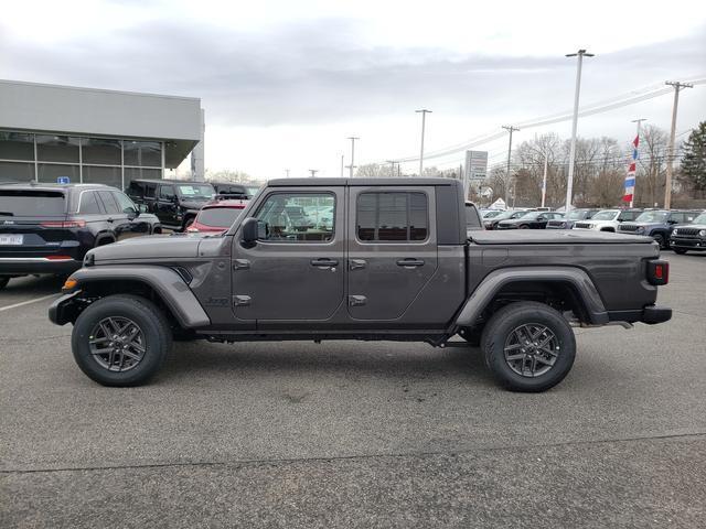 new 2024 Jeep Gladiator car, priced at $46,727