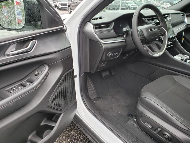 new 2025 Jeep Grand Cherokee L car, priced at $43,829