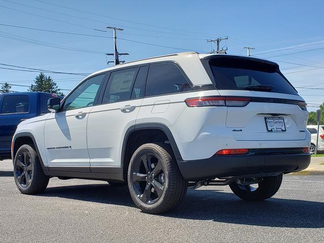 new 2025 Jeep Grand Cherokee car, priced at $45,270