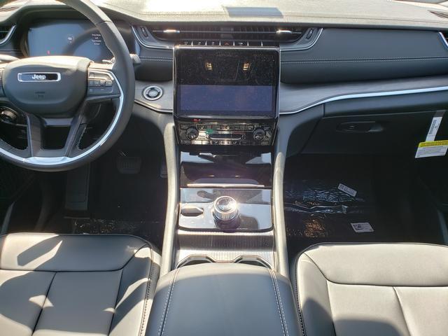 new 2025 Jeep Grand Cherokee car, priced at $45,270