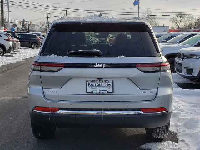 new 2025 Jeep Grand Cherokee car, priced at $39,290