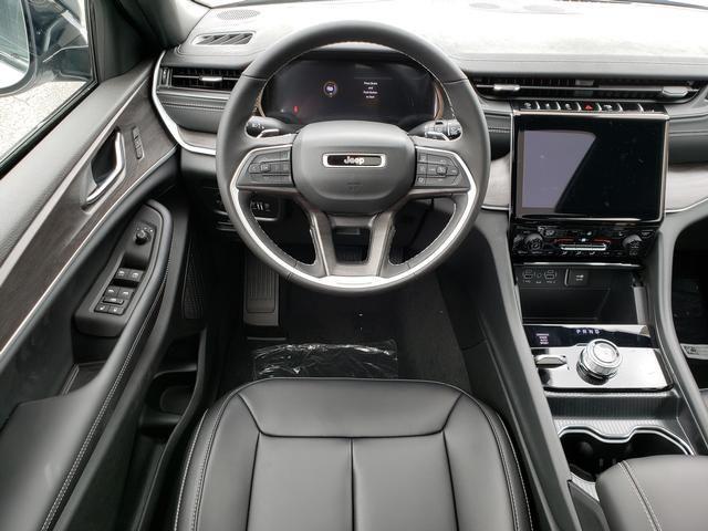 new 2025 Jeep Grand Cherokee L car, priced at $45,982