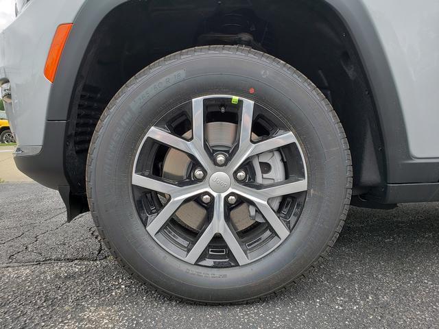 new 2025 Jeep Grand Cherokee L car, priced at $45,982