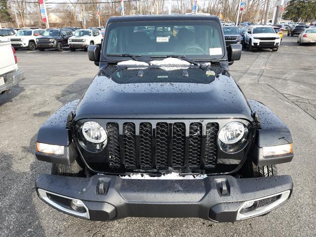 new 2023 Jeep Gladiator car, priced at $42,828