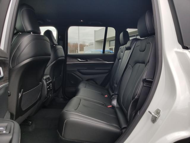 new 2025 Jeep Grand Cherokee car, priced at $44,659