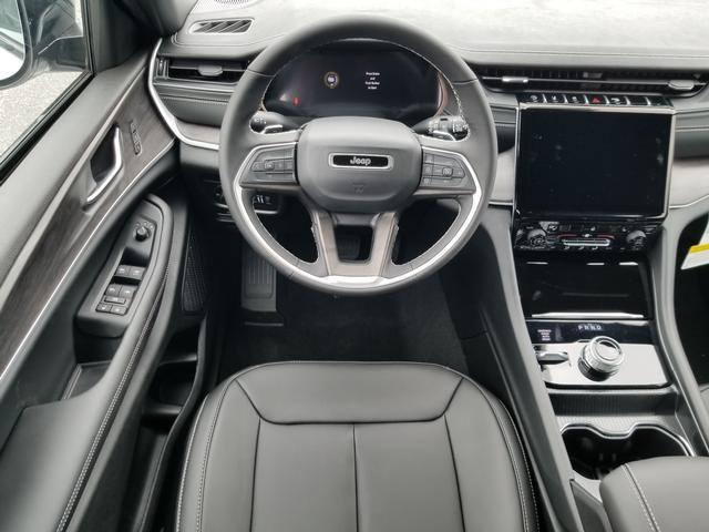 new 2025 Jeep Grand Cherokee car, priced at $44,659