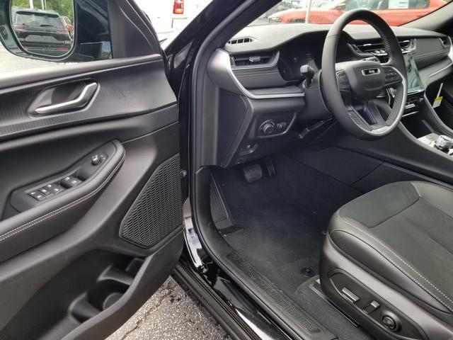 new 2025 Jeep Grand Cherokee L car, priced at $44,365