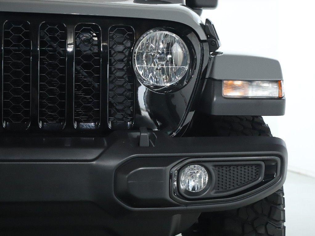 used 2023 Jeep Gladiator car, priced at $33,796
