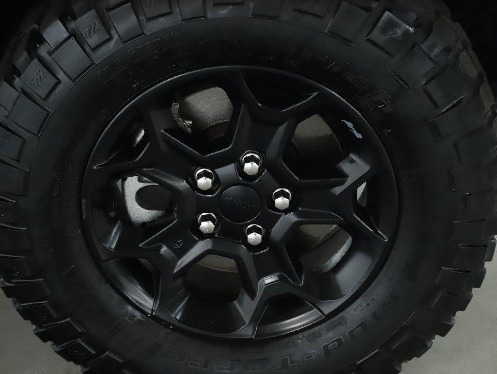 used 2023 Jeep Gladiator car, priced at $33,796