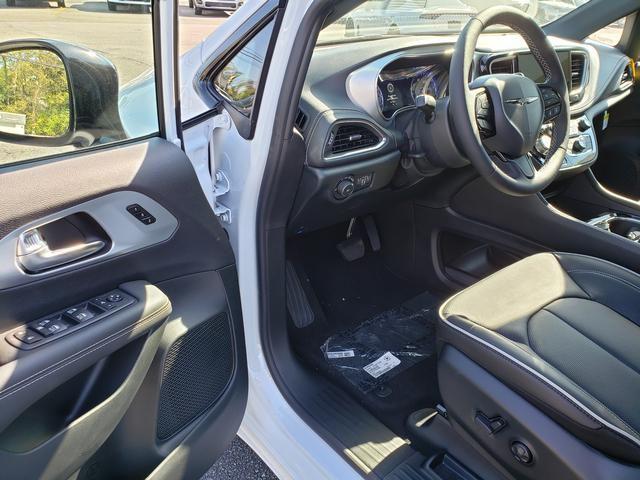 new 2026 Chrysler Pacifica car, priced at $52,310