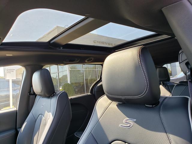 new 2026 Chrysler Pacifica car, priced at $52,310