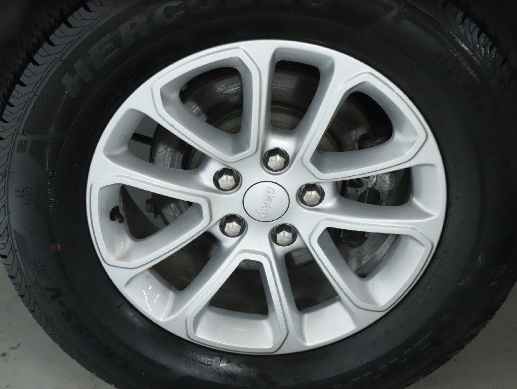 used 2021 Jeep Grand Cherokee car, priced at $25,998