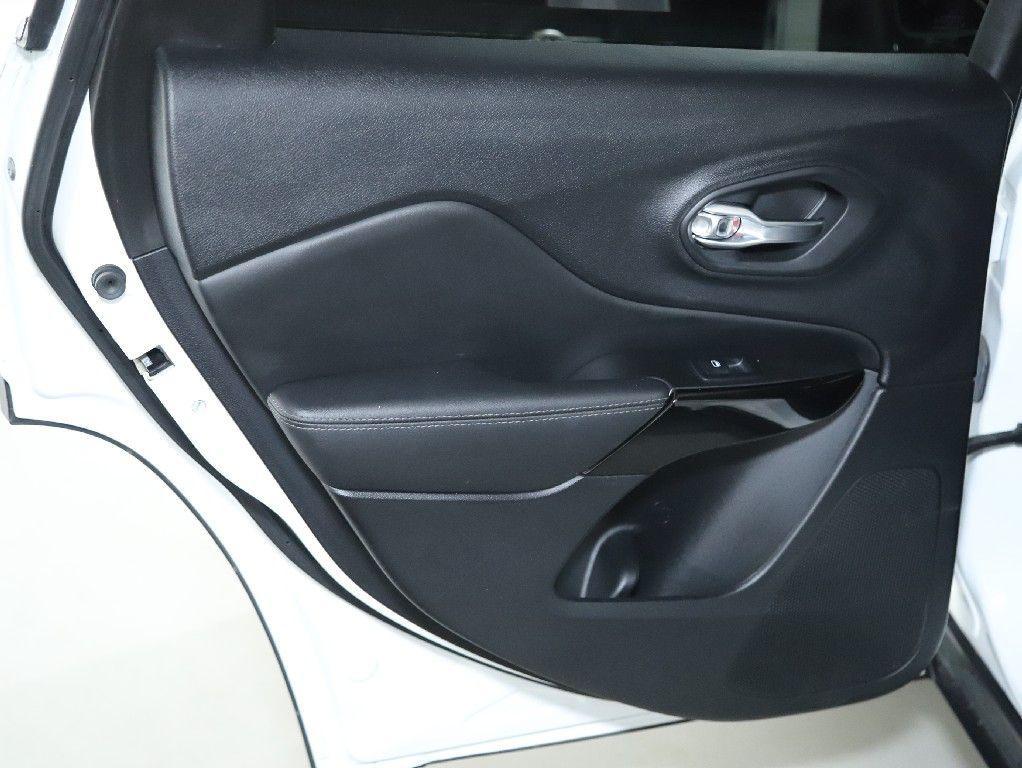 used 2023 Jeep Cherokee car, priced at $21,998