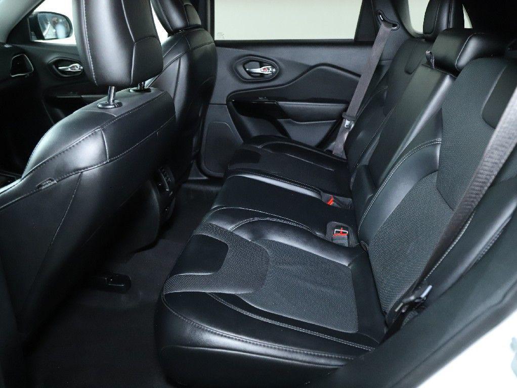 used 2023 Jeep Cherokee car, priced at $21,998