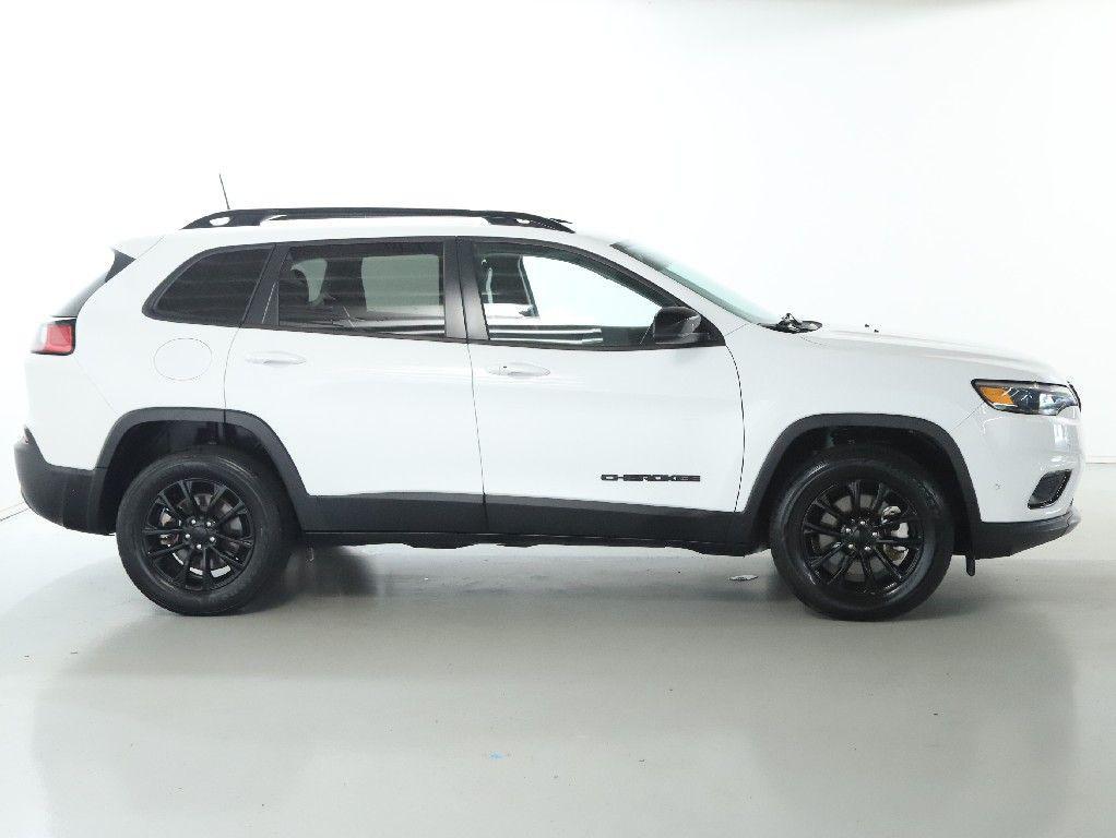 used 2023 Jeep Cherokee car, priced at $21,998